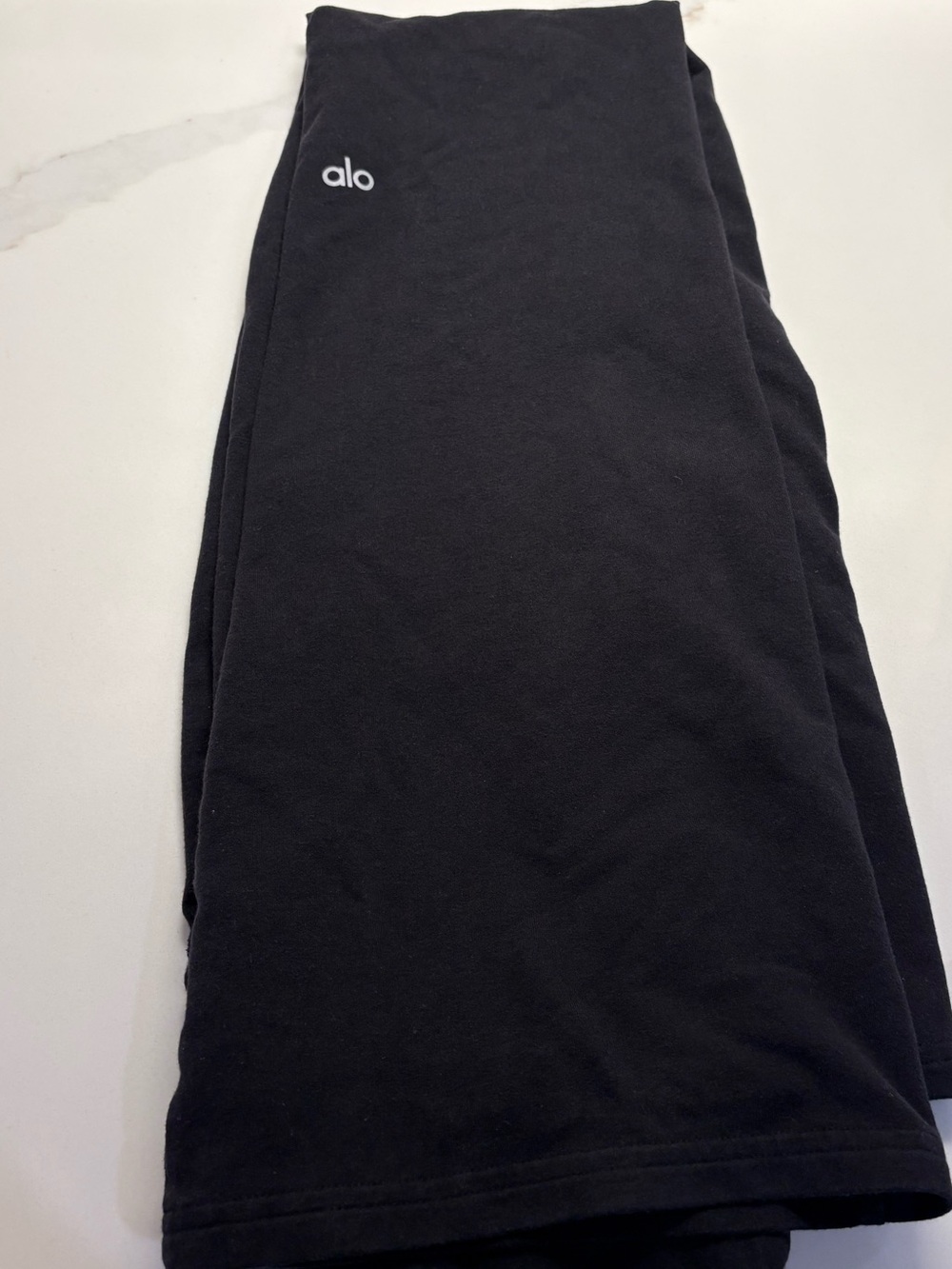 ALO Yoga Black High-Rise Leggings with Subtle Logo